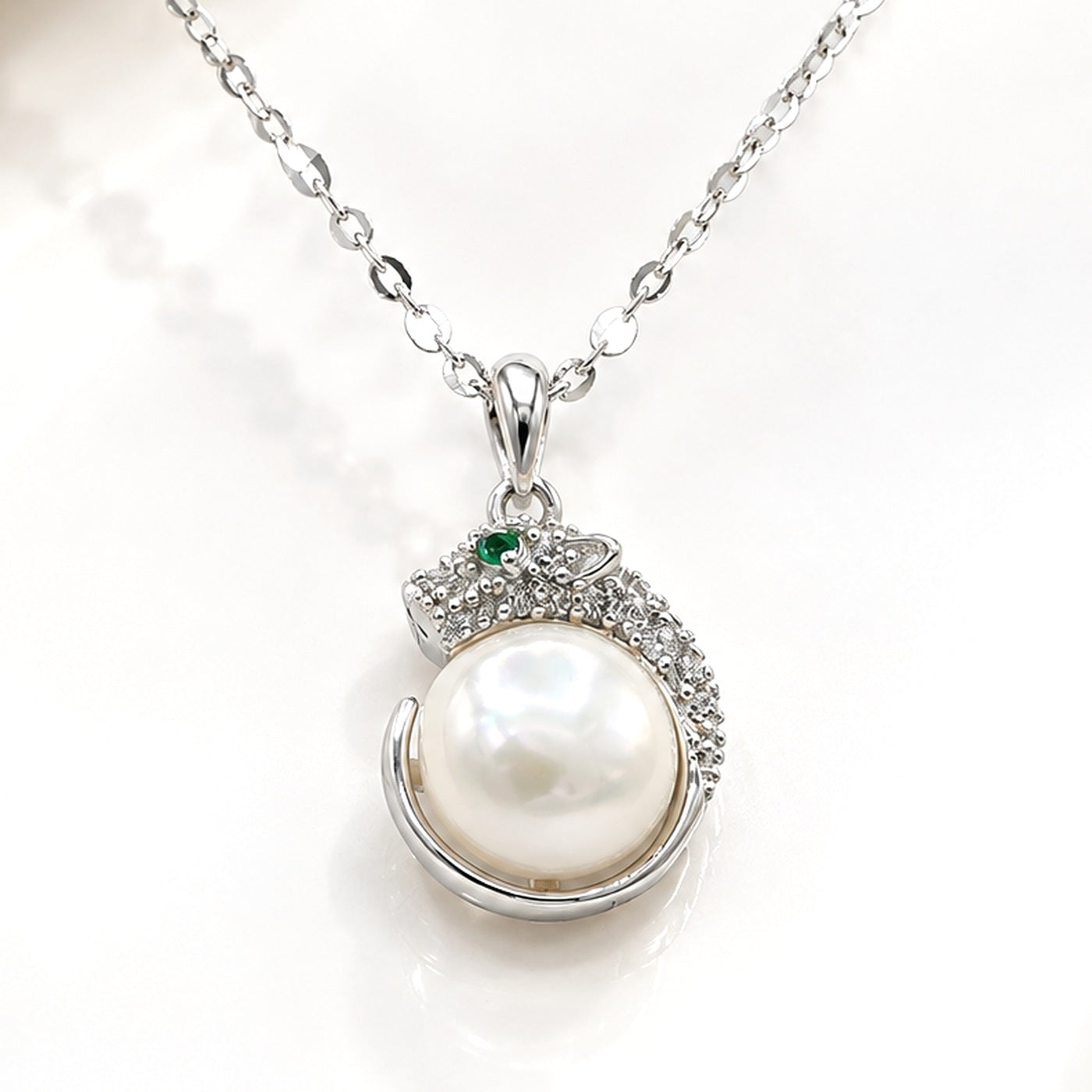 Sana Pearl Halo Pendant